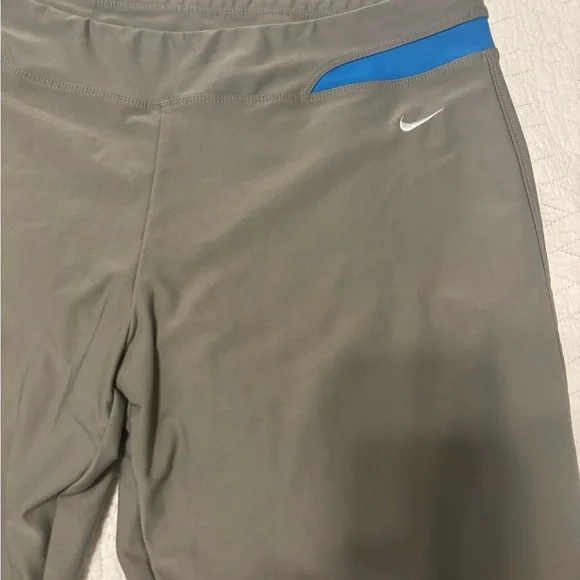 Nike dry-fit capri leggings L - Picture 3 of 6